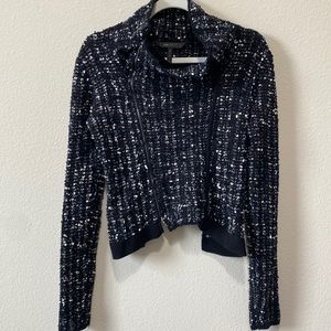 BCBG Maxazria Womens Size small
Sweater Black Blue Gray Zip